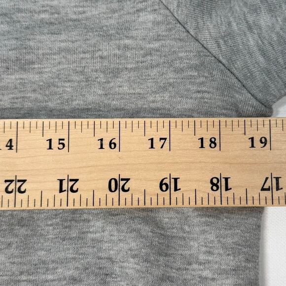 Who What Wear Gray Short Sleeve Sweatshirt Women’s Small Casual Pullover - Picture 4 of 5